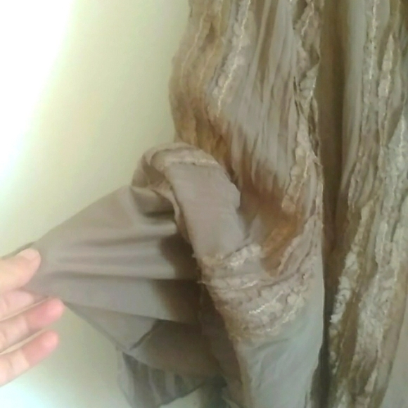 Khaki skirt with bottom triangles unique design with lning - Picture 3 of 8